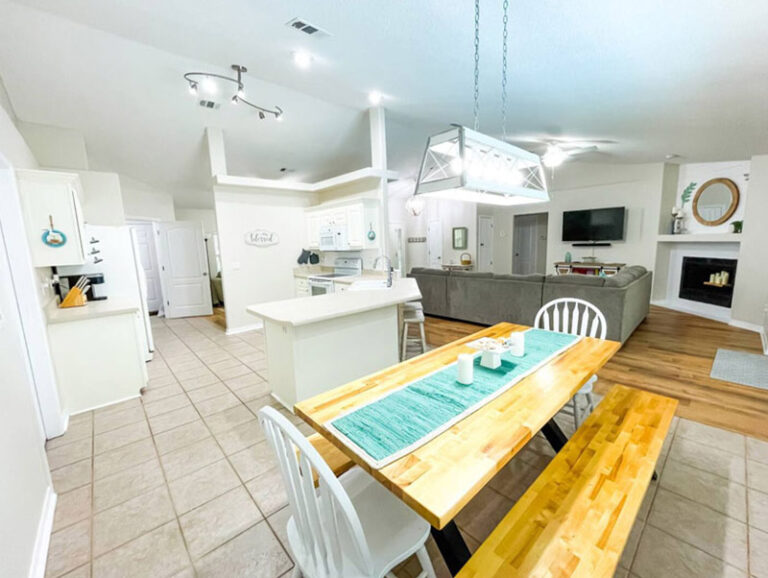 Navarre Florida Vacation Home_0001_Kitchen-and-Dining-of-Florida-Vacation-Home-Rental-Near-Beach